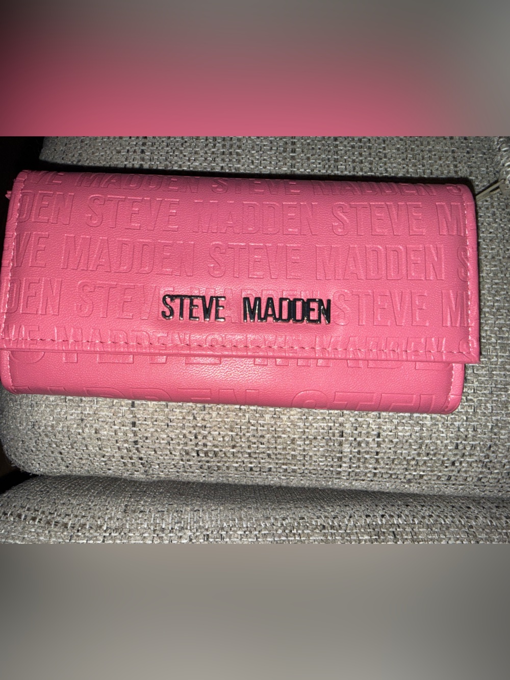 Steve Madden Hot Pink Embossed Logo Wallet wristlet.  Bnwot. No flaws not used